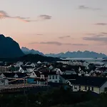 Trevarefabrikken 3* Henningsvaer