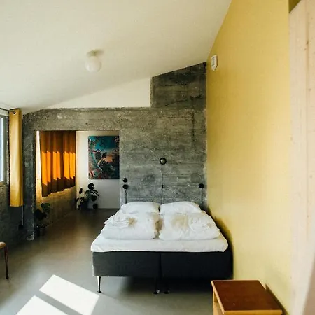 بيت ريفي Trevarefabrikken 2*