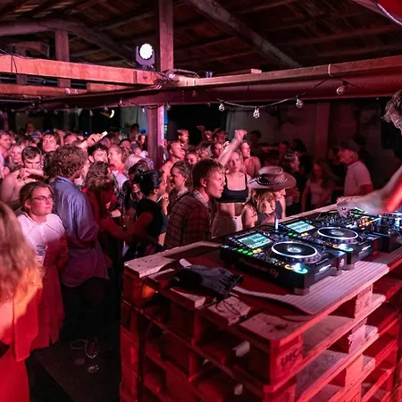 Trevarefabrikken Henningsvær