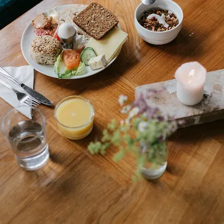 Trevarefabrikken 亨宁斯韦尔