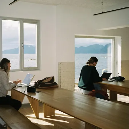 Trevarefabrikken Estalagem Henningsvær