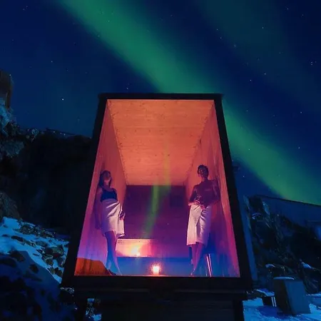 Trevarefabrikken 3* Henningsvær