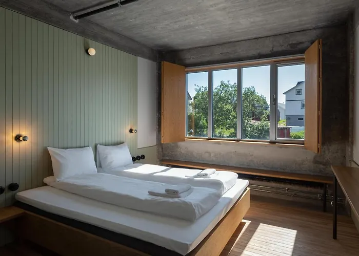 Han/Misafirhane Trevarefabrikken