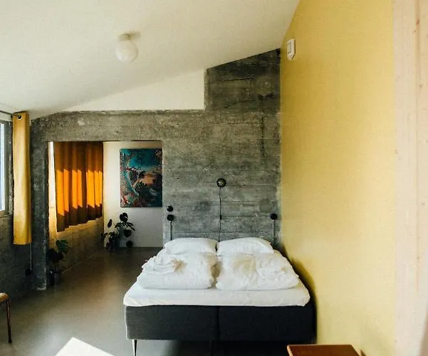 Han/Misafirhane Trevarefabrikken 3*