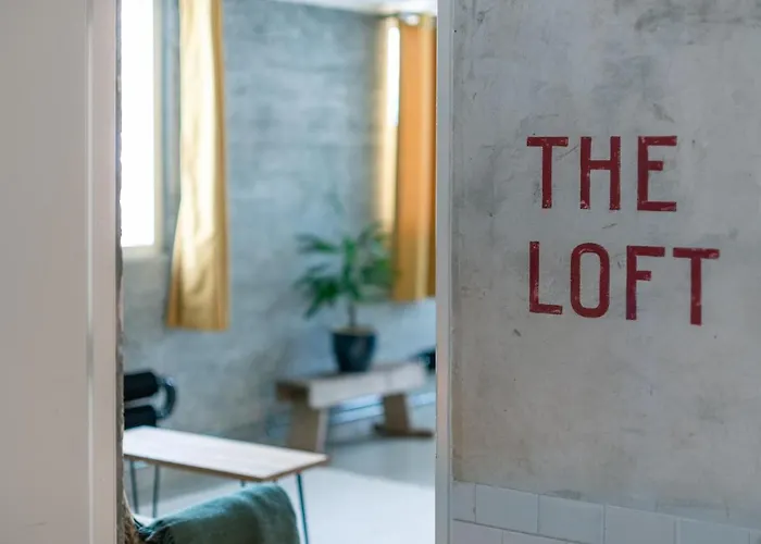 Han/Misafirhane Trevarefabrikken Henningsvær