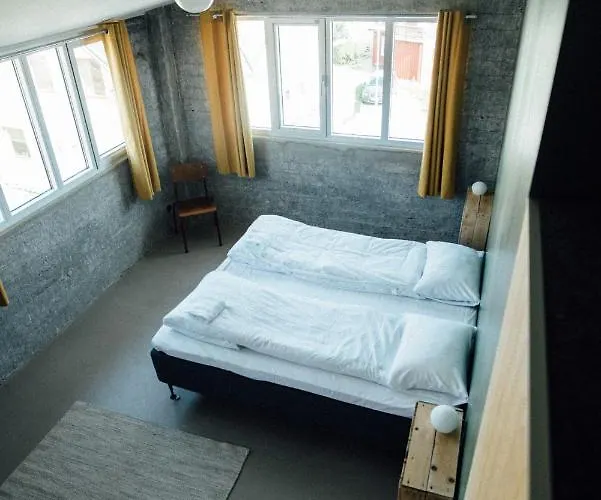 Trevarefabrikken 3* Henningsvaer