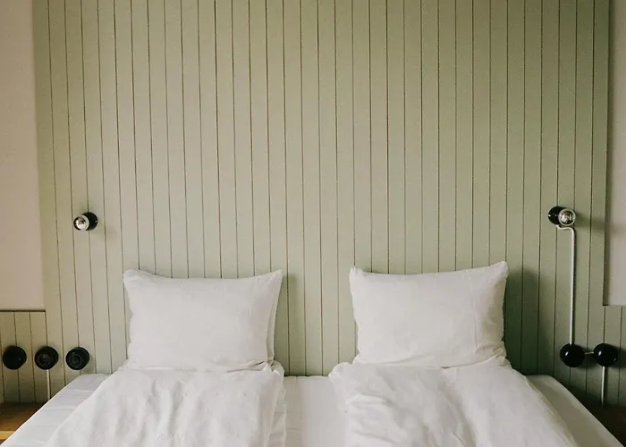 Trevarefabrikken 3* Henningsvær