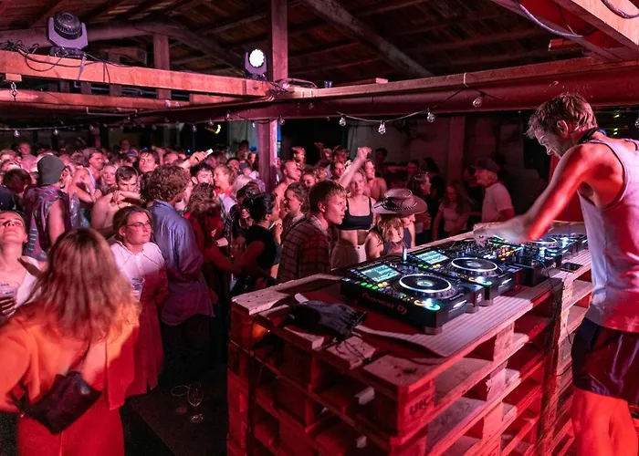 Trevarefabrikken Henningsvær