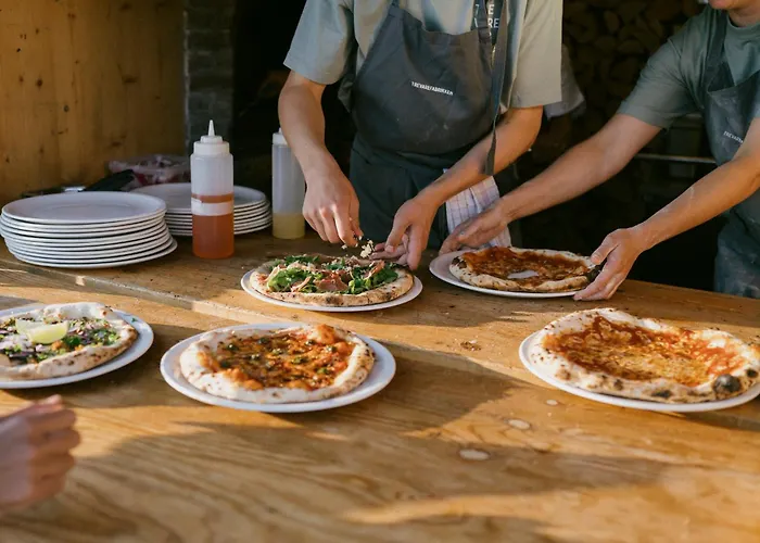 Han/Misafirhane Trevarefabrikken