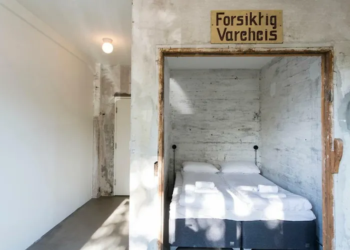 Inn Trevarefabrikken Henningsvaer