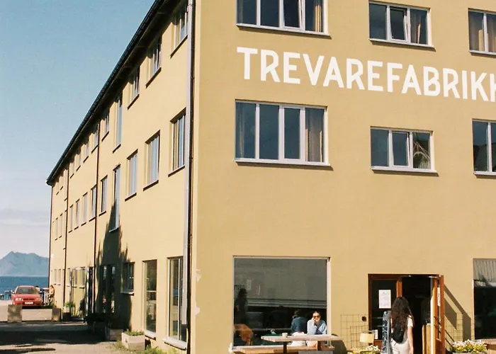 Trevarefabrikken Fogadó Henningsvær